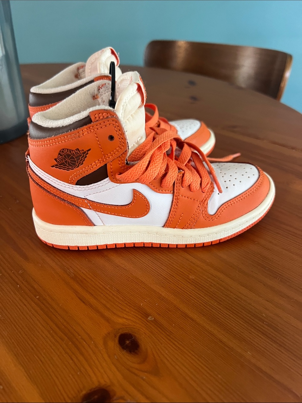 Jordan 1 Retro High OG "Starfish" - Picture 3 of 6
